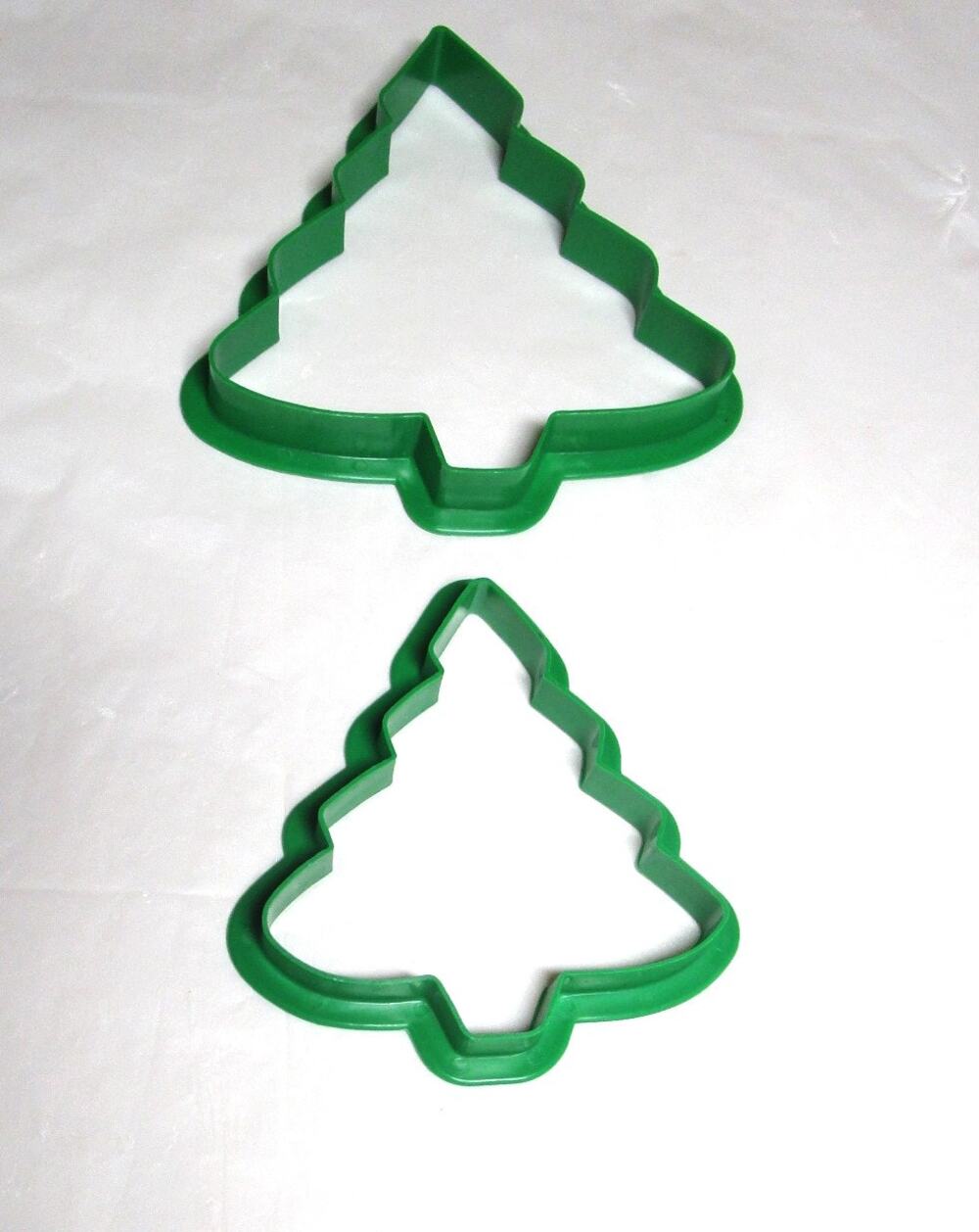 Wilton Cookie Cutters Christmas Trees Green Plastic Set of Two Baking Crafts